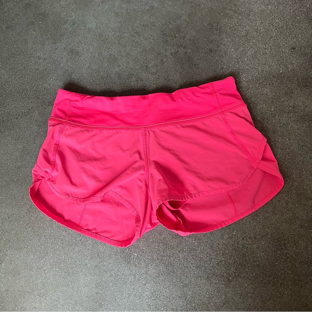 lululemon sonic pink low rise speed up shorts 2.5”
